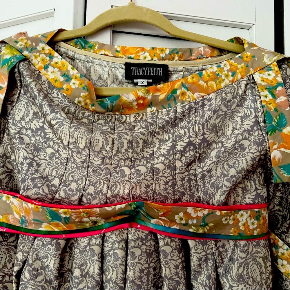 Tracy Feith babydoll dress. Size 2. ( S/M )